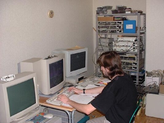 [image: me, probably hacking on some code]