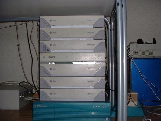 [image: Sparc tower over an Indigo2]