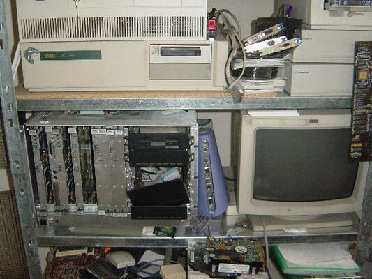 [image: another small part of the left wall shelves]