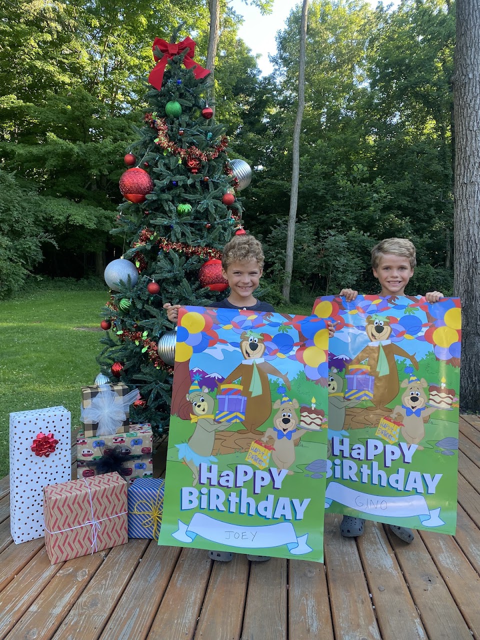 Cindy Bear ™ Christmas Corner