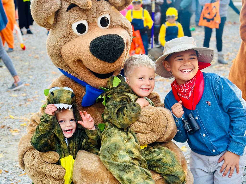 Jurassic Jungle: A Dino-Mite Adventure Weekend