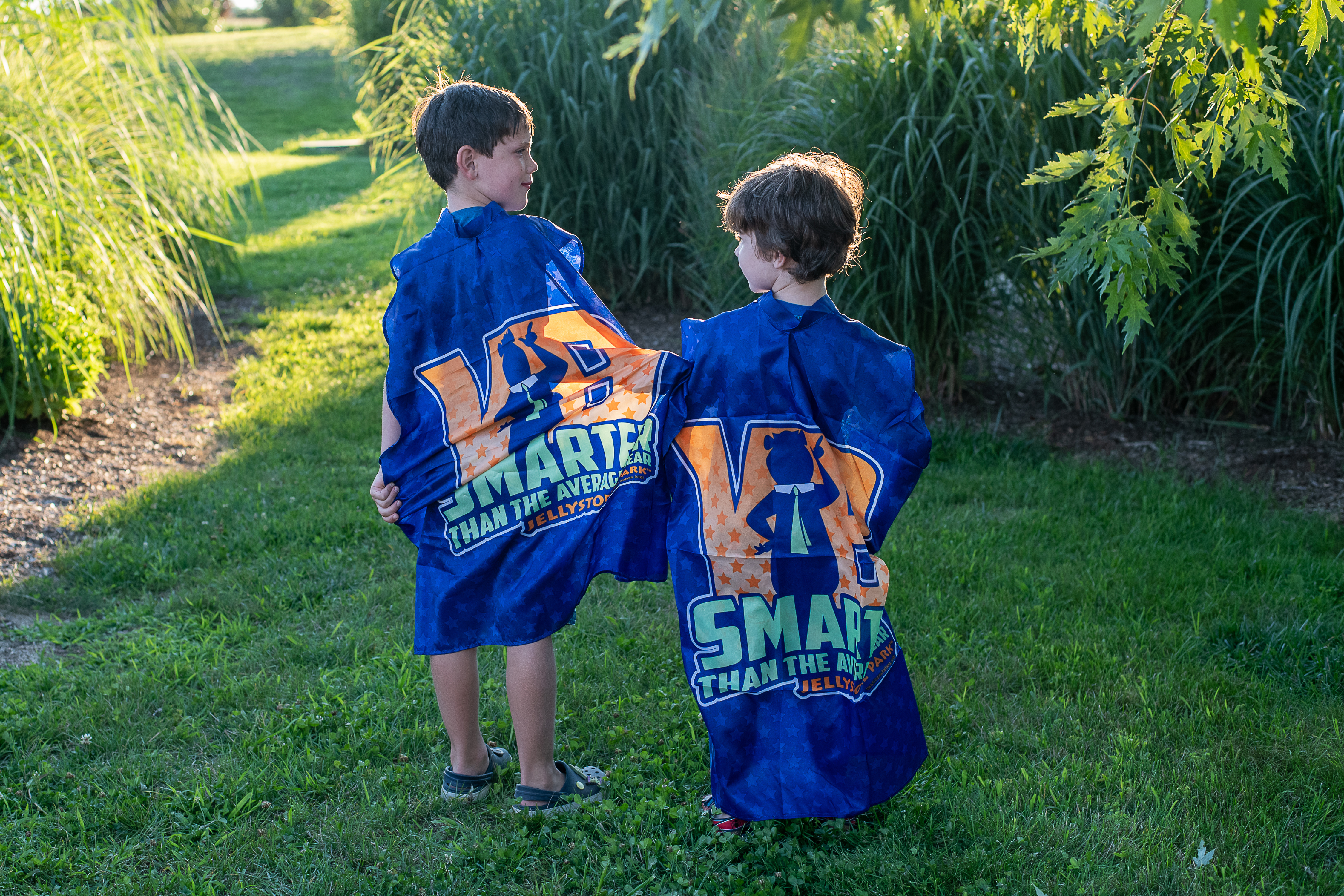 SUPER-DUPER HERO AND VILLAIN SHOWDOWN