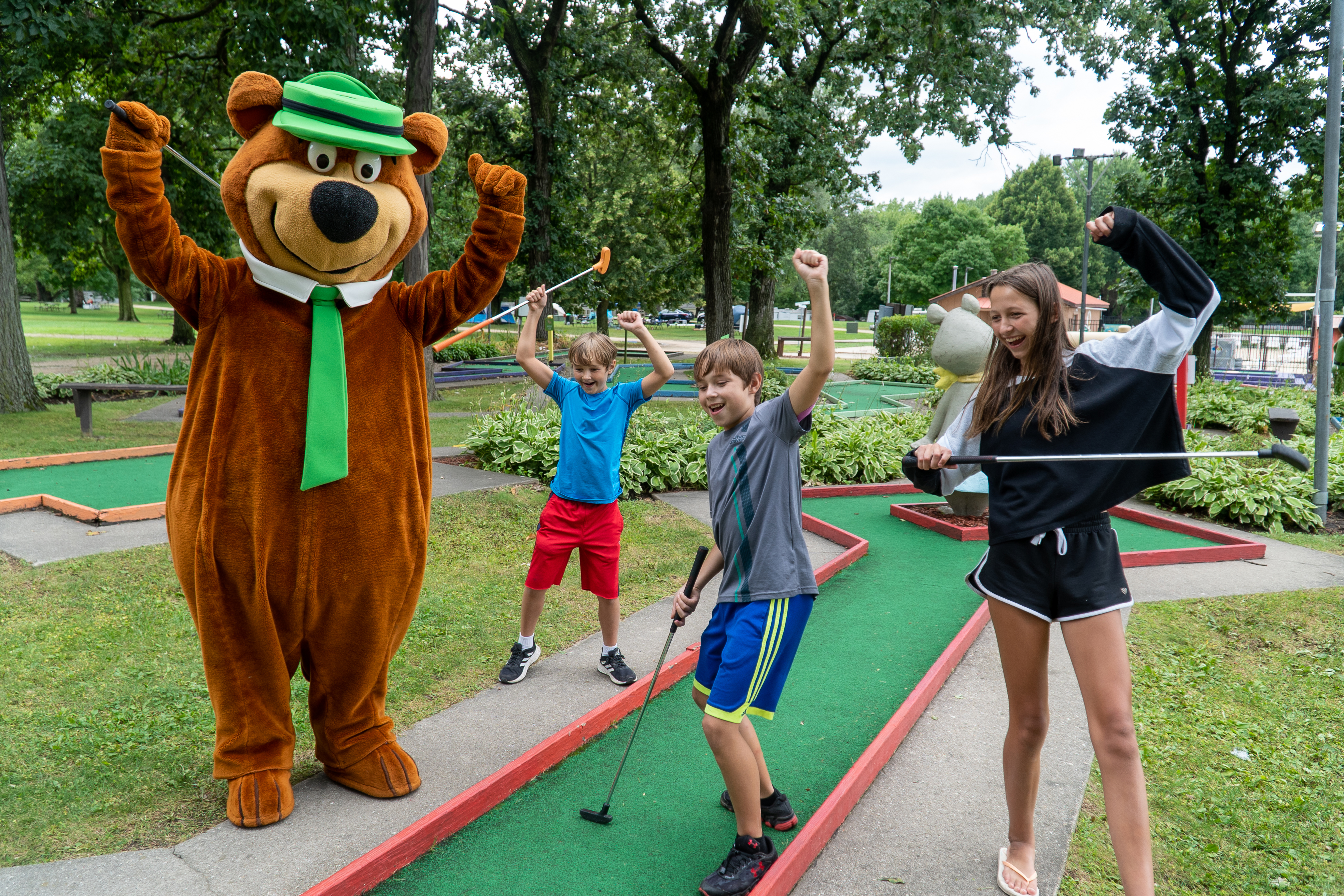 Yogi Bear™ Sports Games