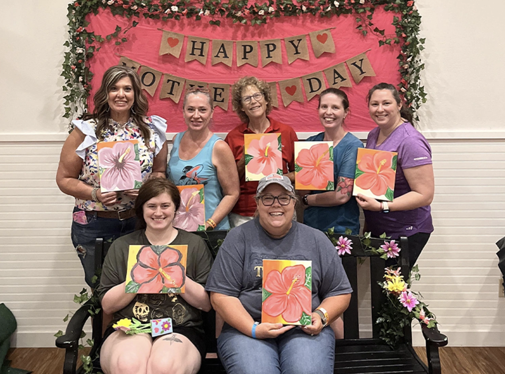 Cindy Bear™ Sweet Escape Weekend