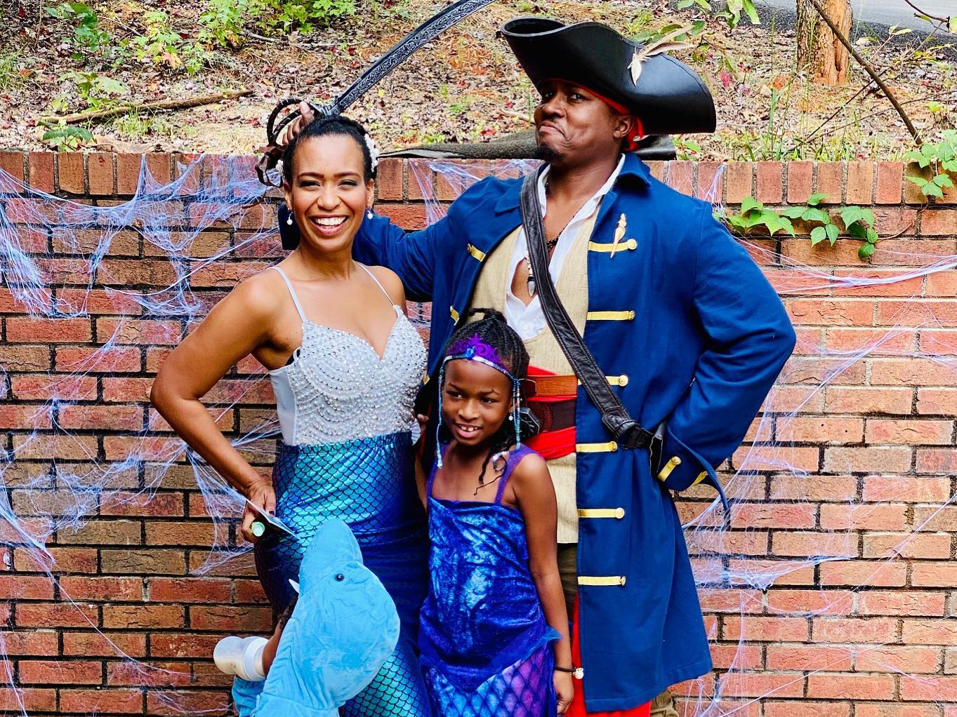Water Wars: Pirates and Mermaids