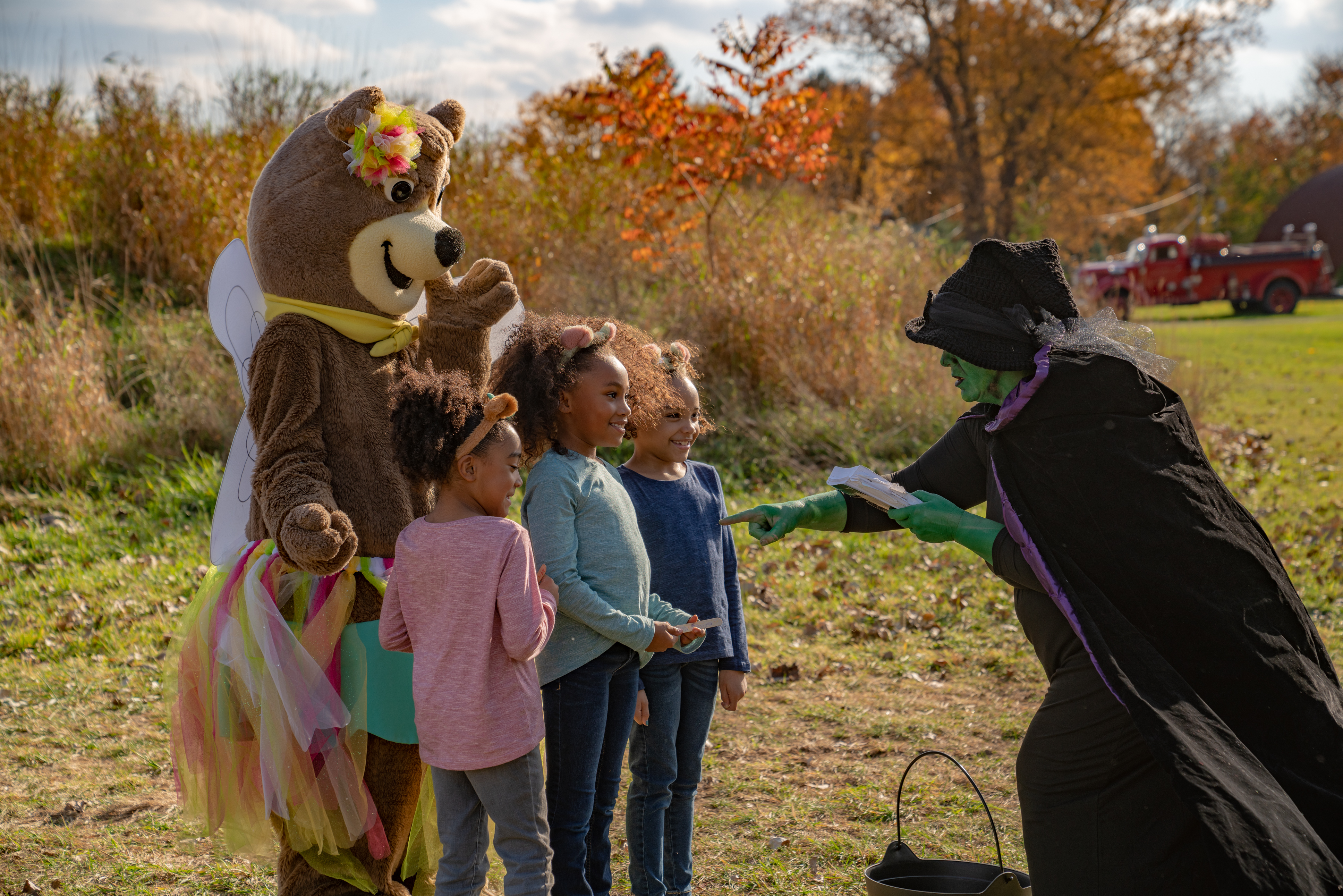 Halloween Spooktacular Weekend 3 – Special Entertainment