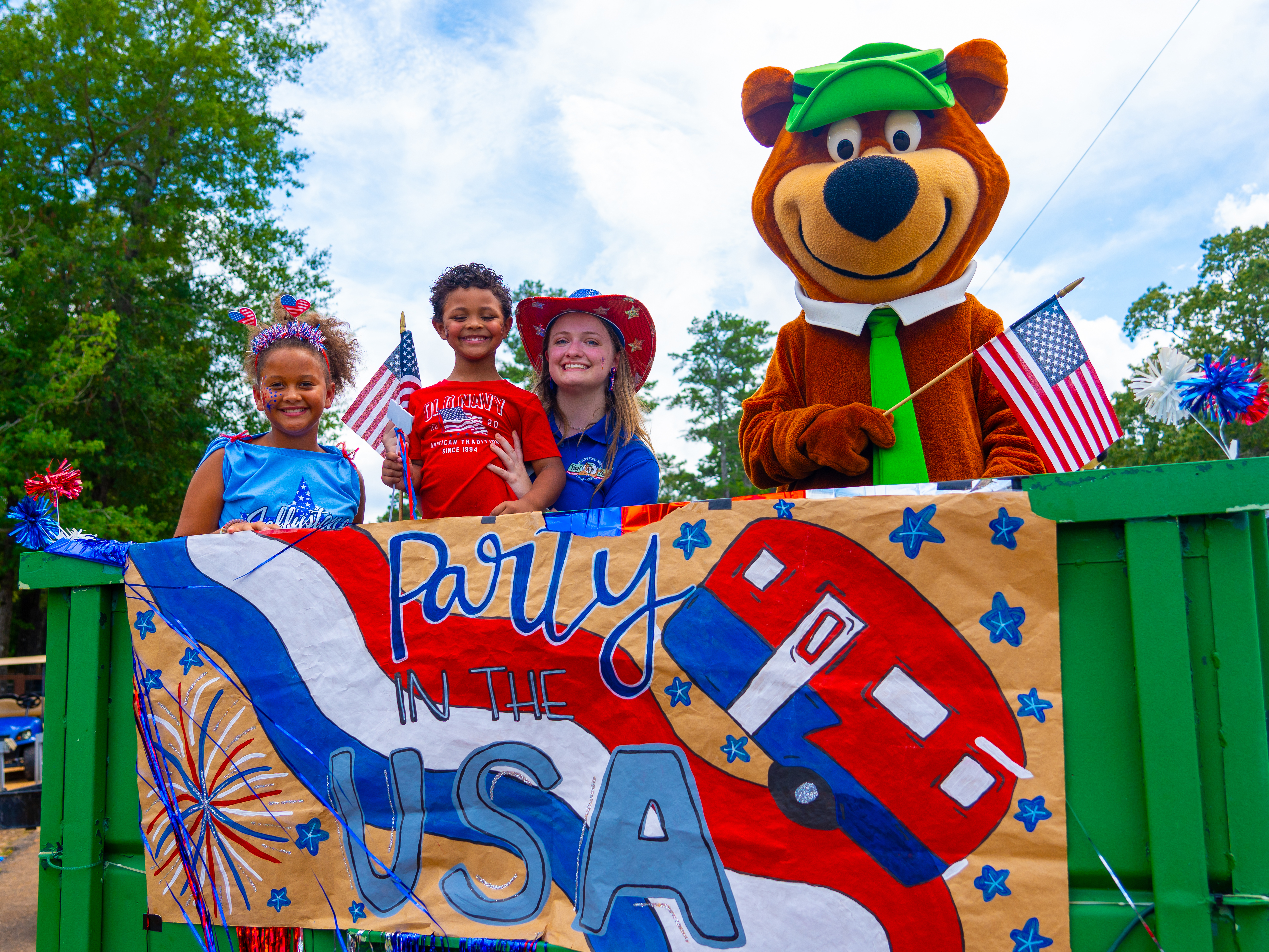 Patriotic Pic-a-nic Where Bears and Freedom Roam