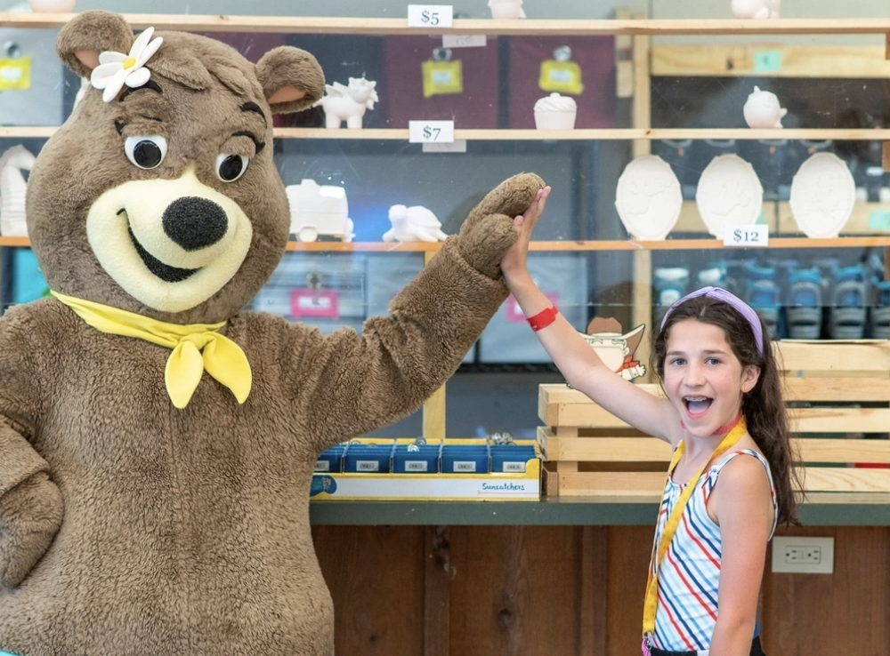 Cindy Bear™ Sweet Escape Weekends