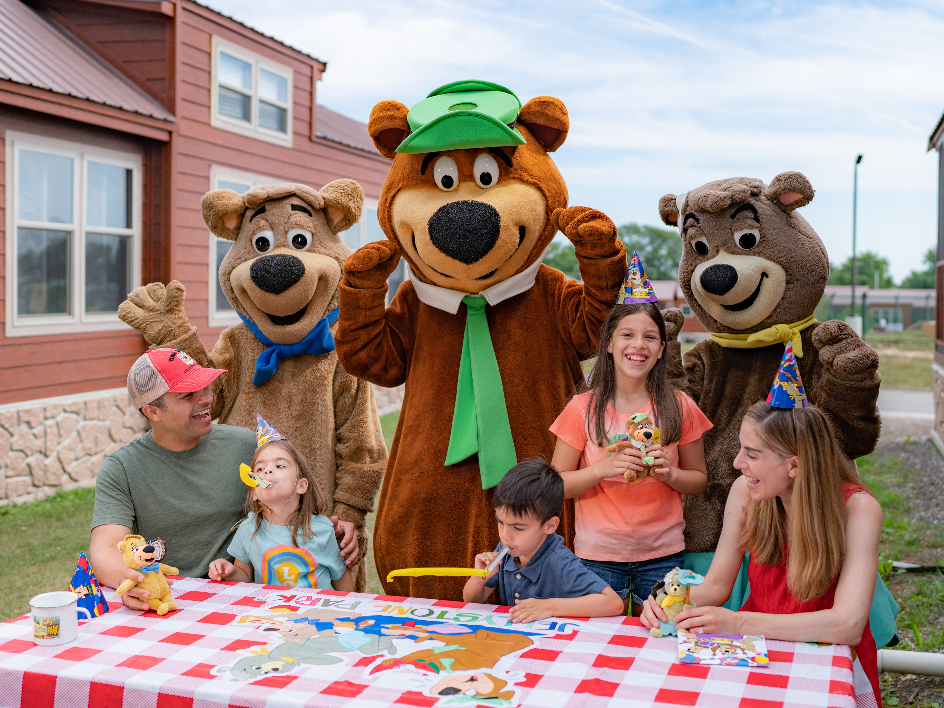 Yogi Bear's™ Birthday Bash
