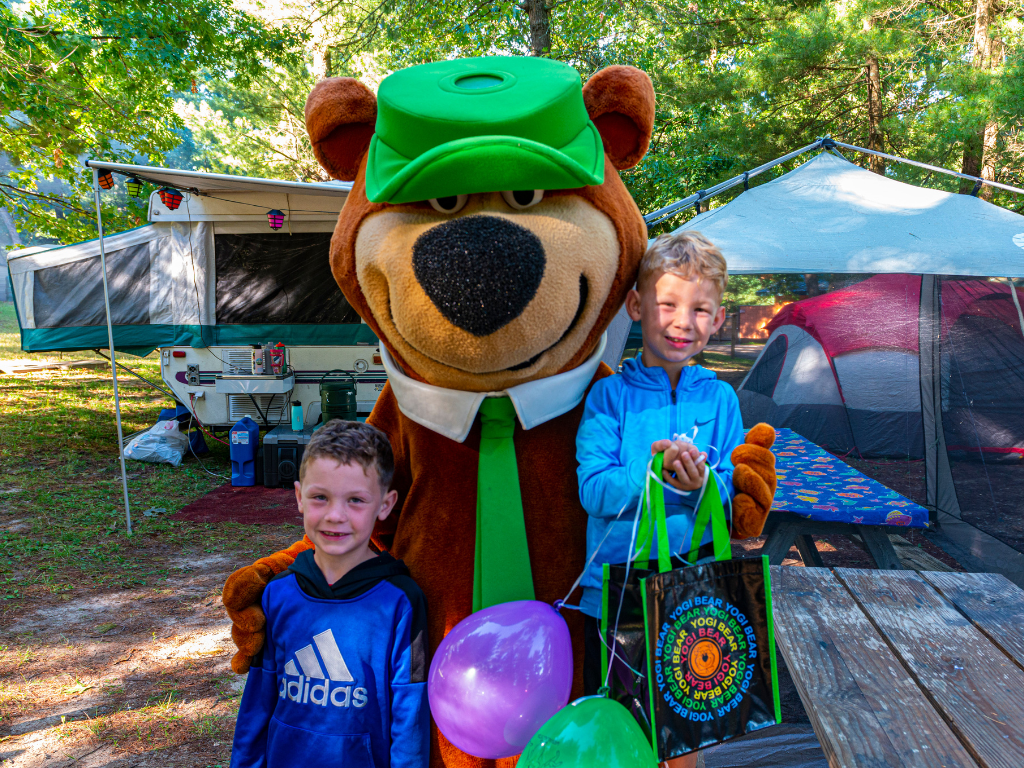Yogi Bear™ Birthday Bash