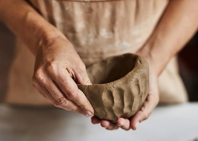 Discovery Dinner: Hand Clay Sculpting
