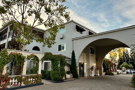 A Tuscan-Inspired Hotel in CA