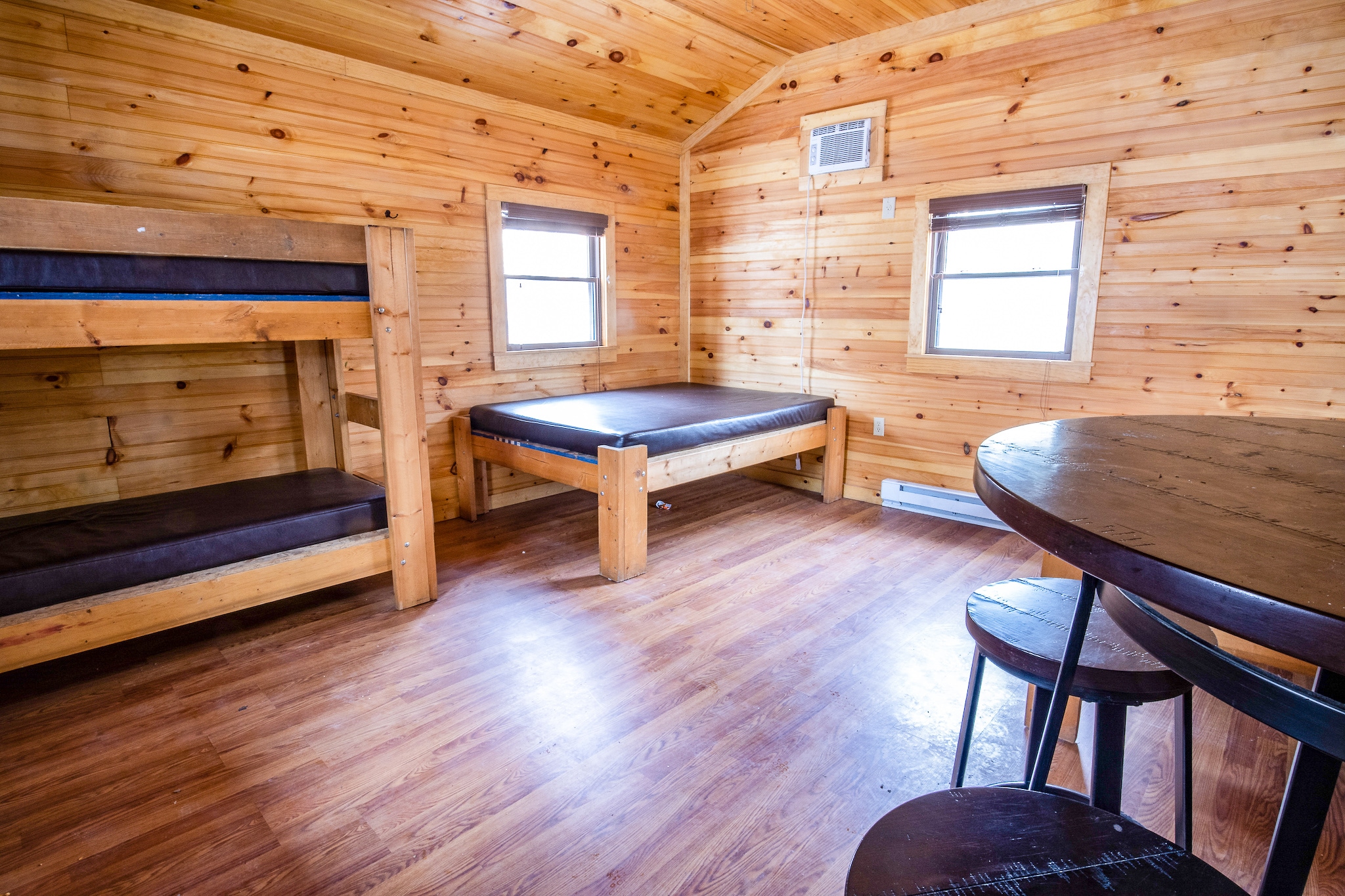 Rustic Cabins West Virginia | Adventures on the Gorge, image size:2048x1365