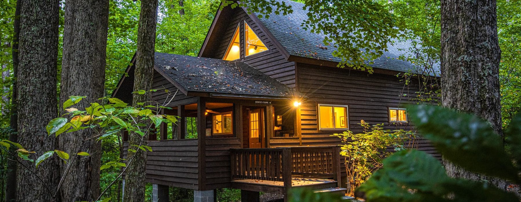 Spacious New River Gorge cabins available