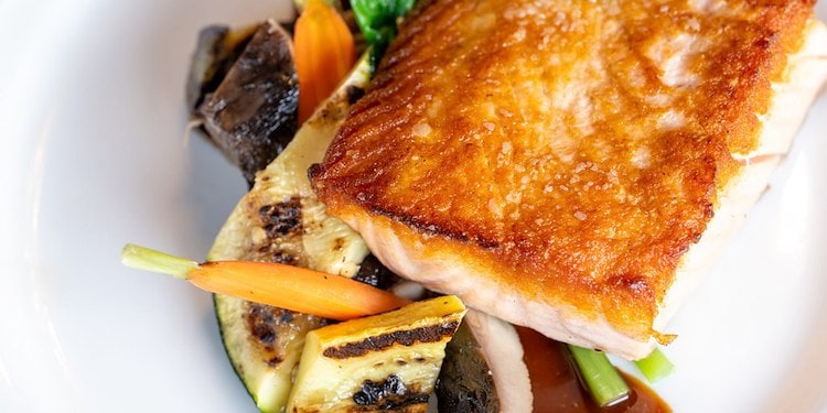 Embracing Local Sourcing and Creative Planning for an Eco-conscious Culinary Experience