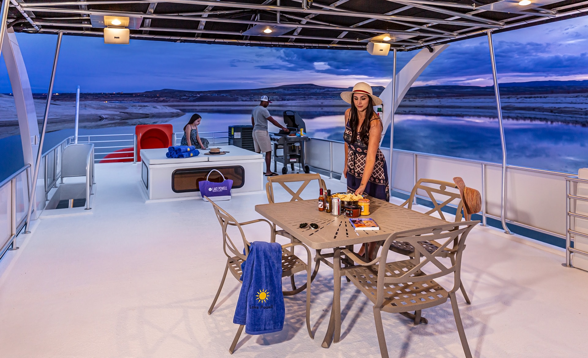 35% off 59' Discovery XL | Lake Powell Resort & Marinas