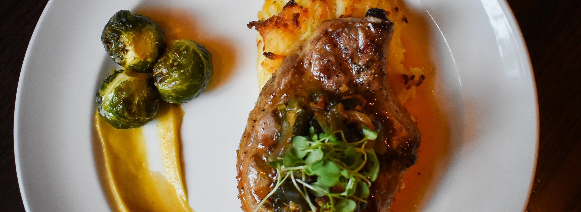 The cast of The Queen's Gambit poses together Yosemite National Park Lodging and Activities - California - United States