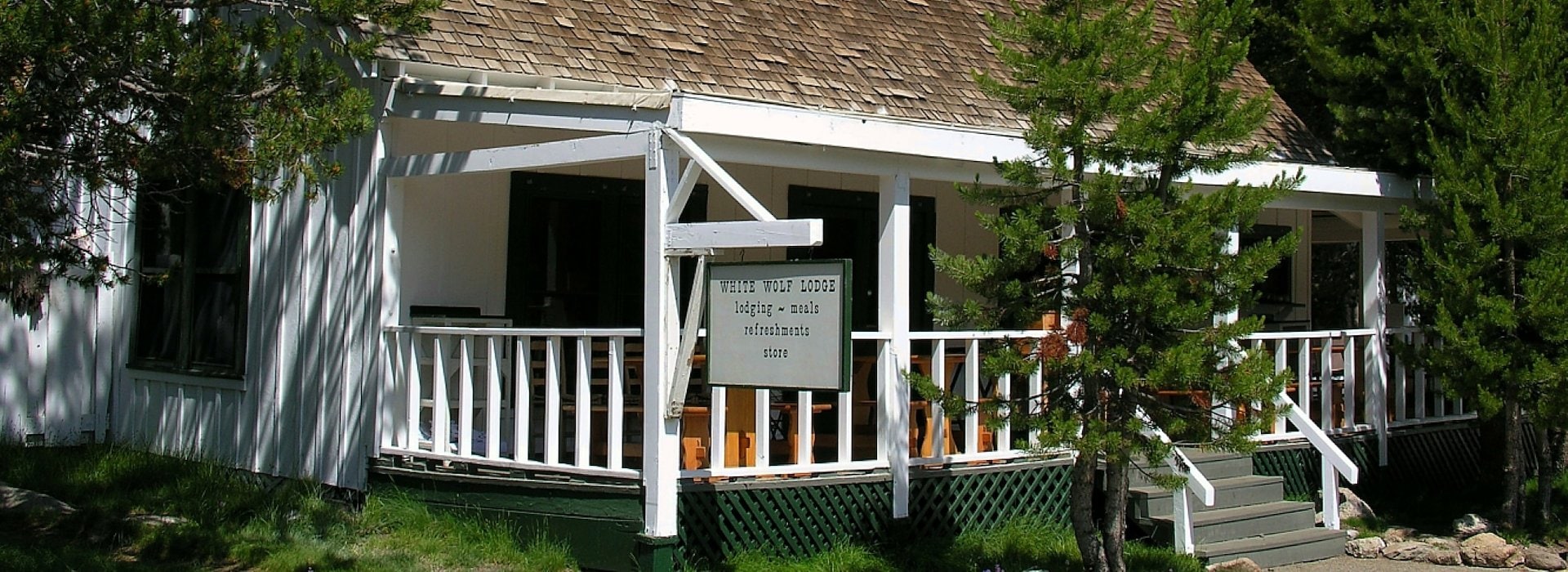 White Wolf Lodge meals refreshment store Yosemite National Park Lodging and Activities - California - United States