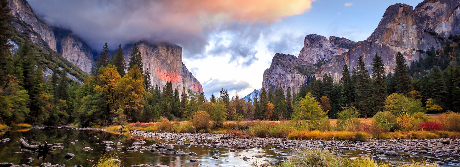 Yosemite National Park Lodging and Activities California United States - Showcasing a picturesque natural landscape
