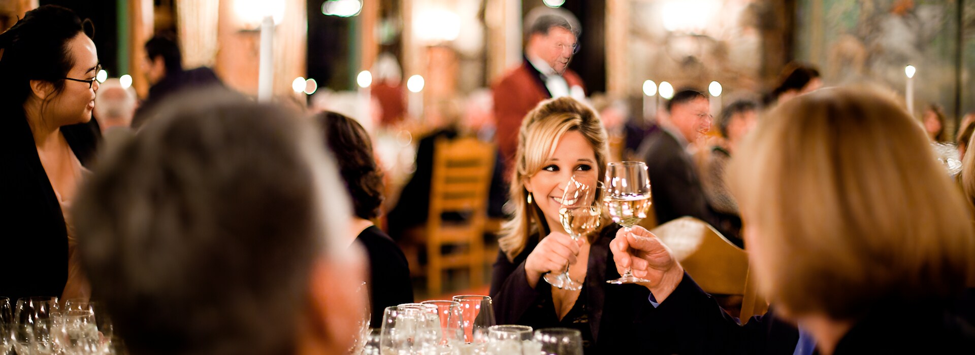 Vinter's Holidays at Yosemite National Park Lodging and Activities - California - United States