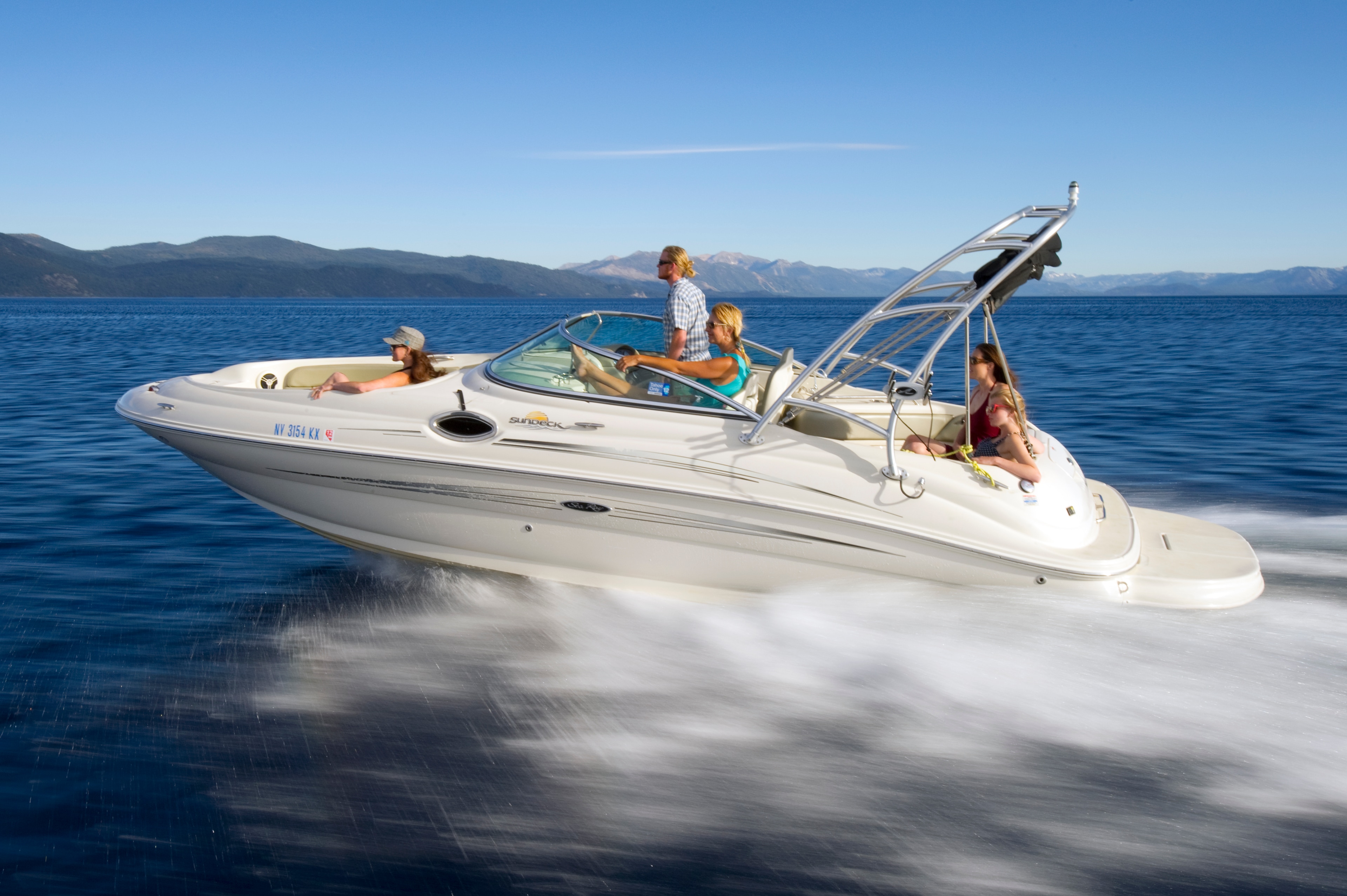 Powerboat Rentals at Zephyr Cove Marina | Zephyr Cove Resort