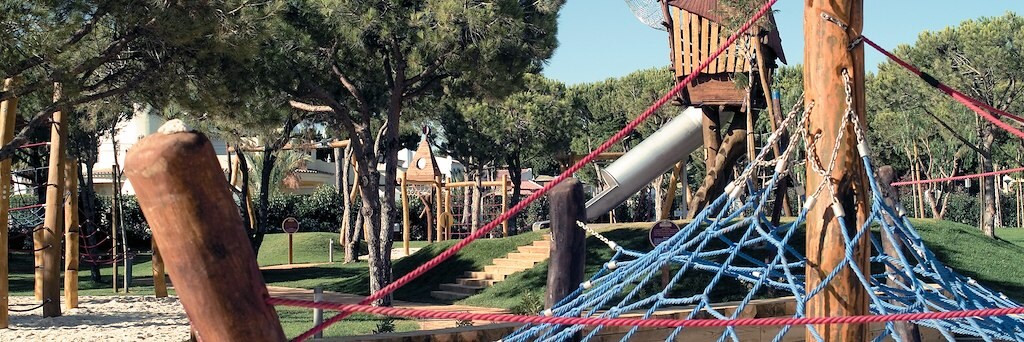 Cuerda Zigzag en el As Cascatas Resort & Spa Vilamoura, Quarteira