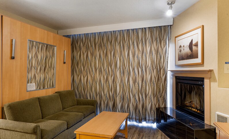 Stay And Enjoy at Best Western Plus Ocean View Resort