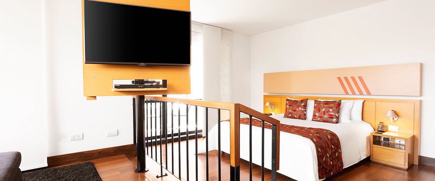 Habitación con cama king bh La Quinta 