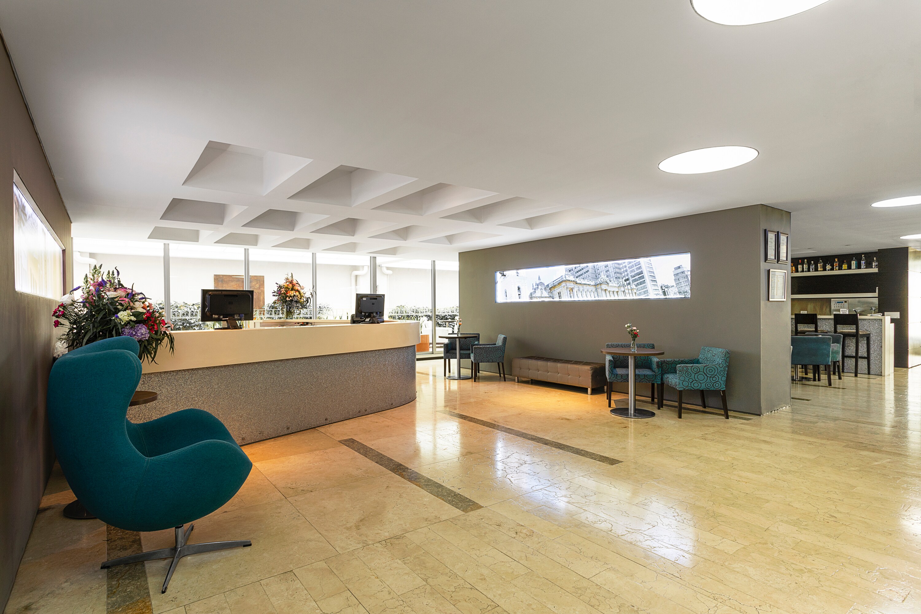 Lobby del hotel bh Bicentenario 