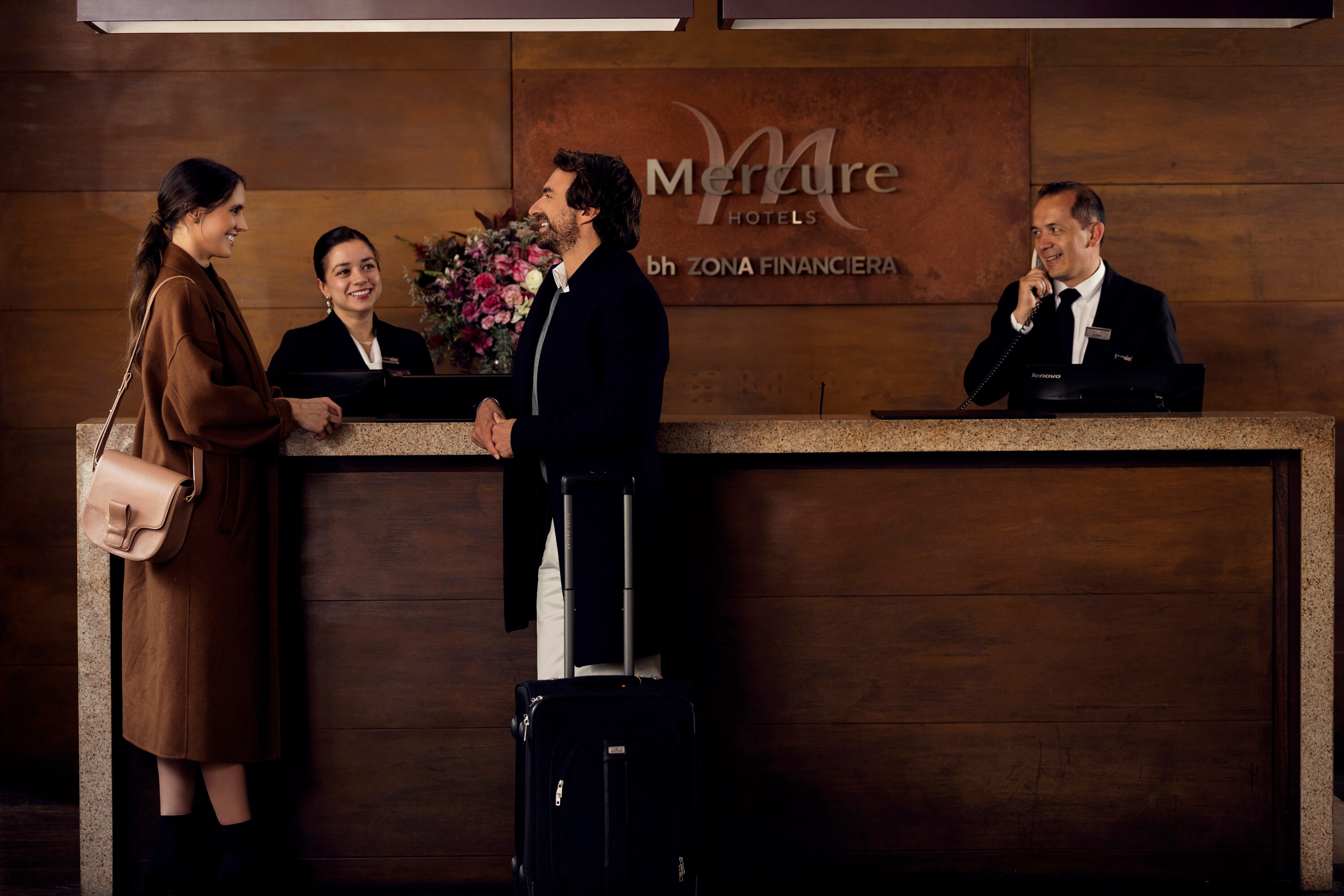 Recepción Mercure bh Zona Financiera 