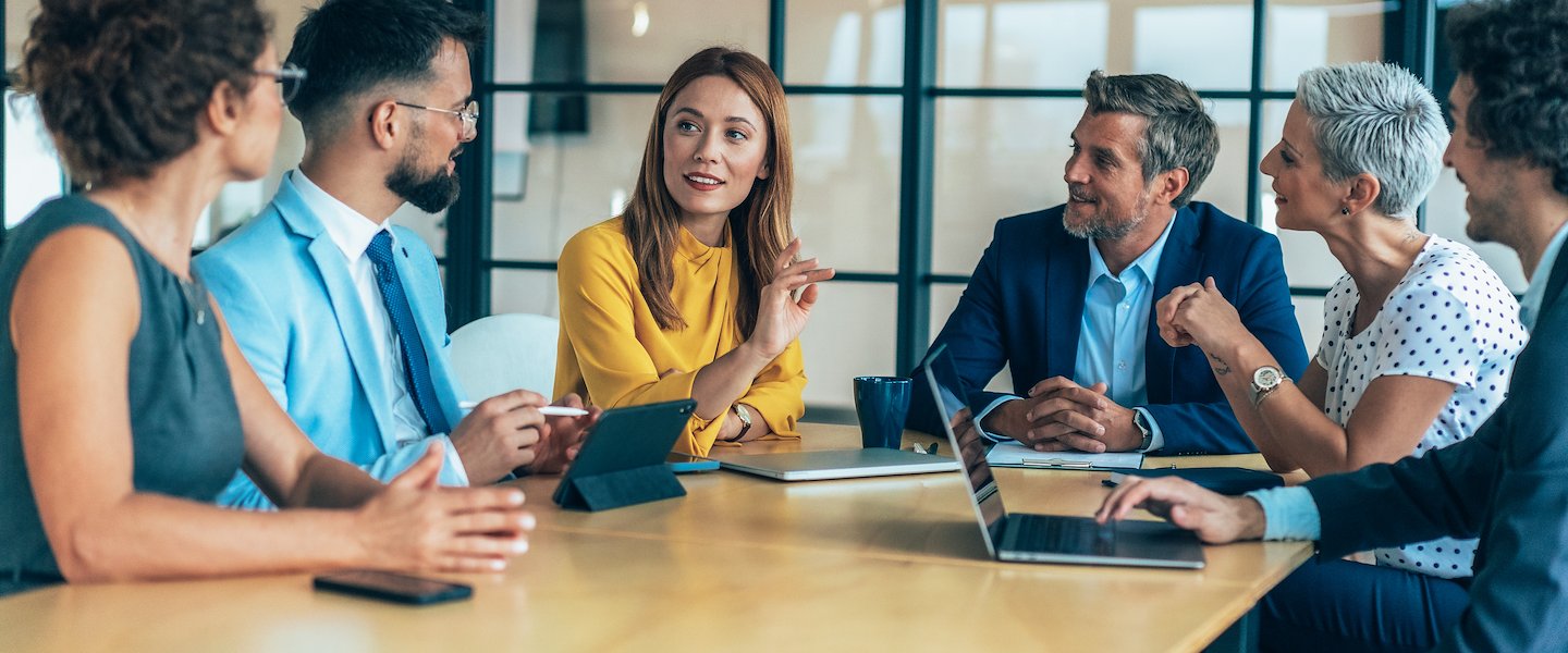 En EK Hotel, cada sala de reuniones ha sido diseñada para ofrecer comodidad, funcionalidad y estilo
