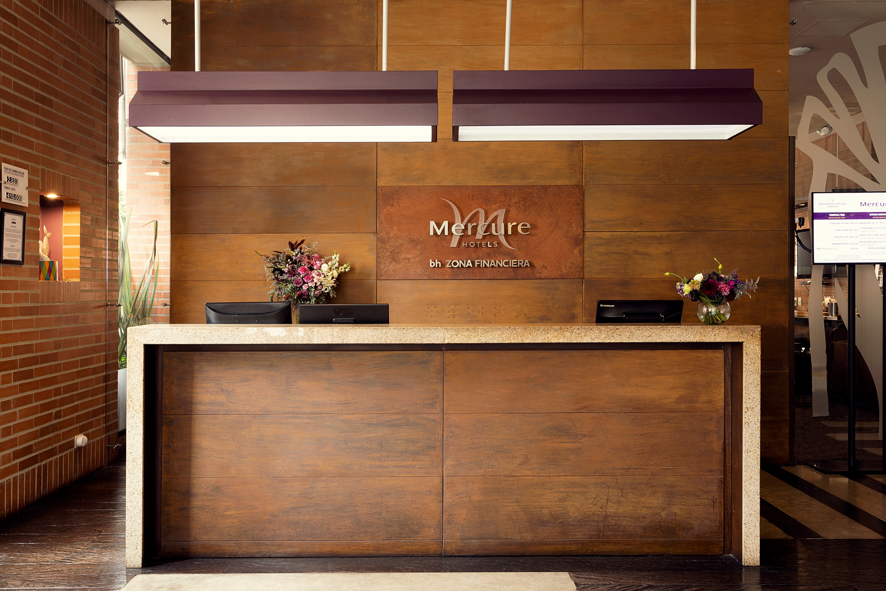 Área de recepción Mercure bh Zona Financiera 