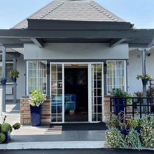Welcome to BLu Pacific Hotel
