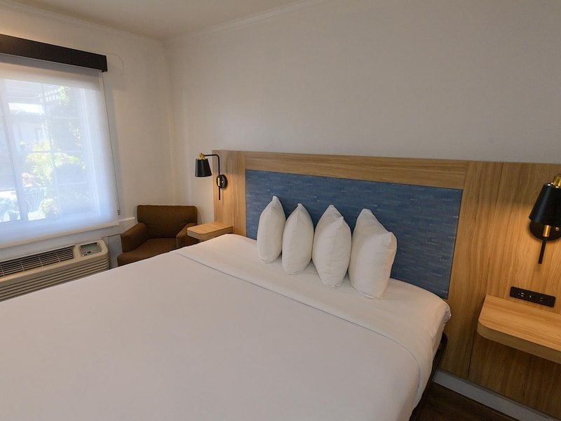 QUEEN BEDROOM at Blue Pacific Hotel, California - 1