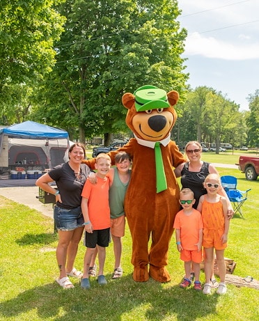 Group Adevntures of Jellystone Park™ Barton Lake
