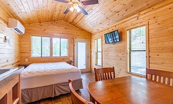 Lodging at Jellystone Park™ Tower Park