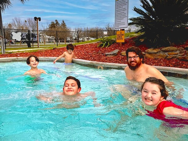 Spa Tubs in Jellystone Park™ Tower Park