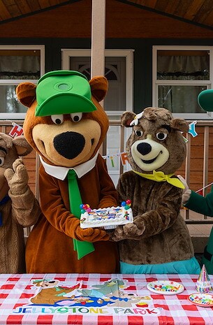 Themed Weekend at Jellystone Park