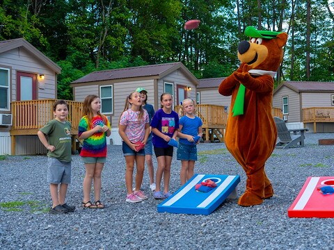 Daily Activity Schedule of Jellystone Park™ Pigeon Forge