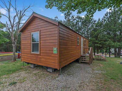 Stay Your Way at Jellystone Park™ West Georgia