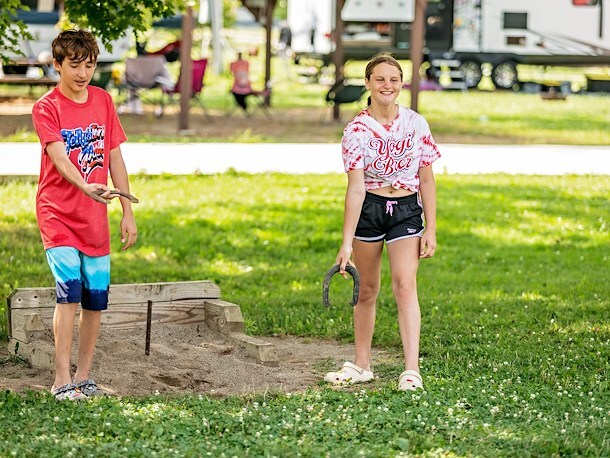 Horseshoes at Jellystone Park™ West Georgia