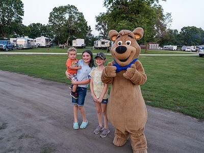 Become BFFs (Bear Friends Forever)! at Jellystone Park™ Monticello