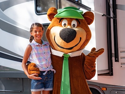 Become BFFs (Bear Friends Forever)!