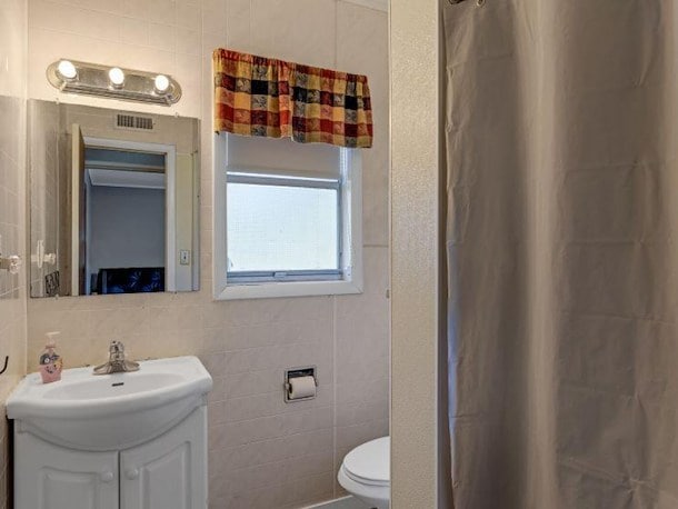 Lakefront Cottage - 3