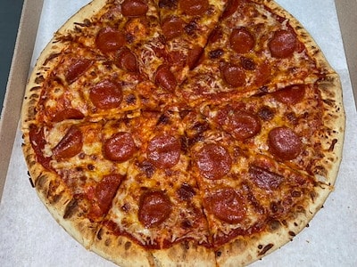 Specialty Pizzas at Jellystone Park™ Lake Eufaula