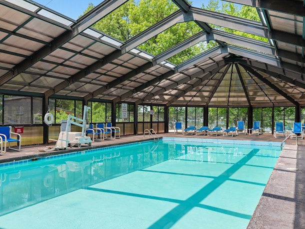 Indoor Pool of Jellystone Park™ Barton Lake