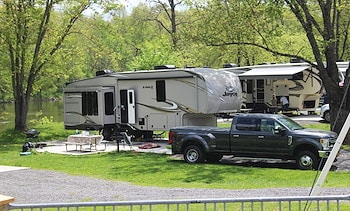 RV Sites at Jellystone Park™ Barton Lake