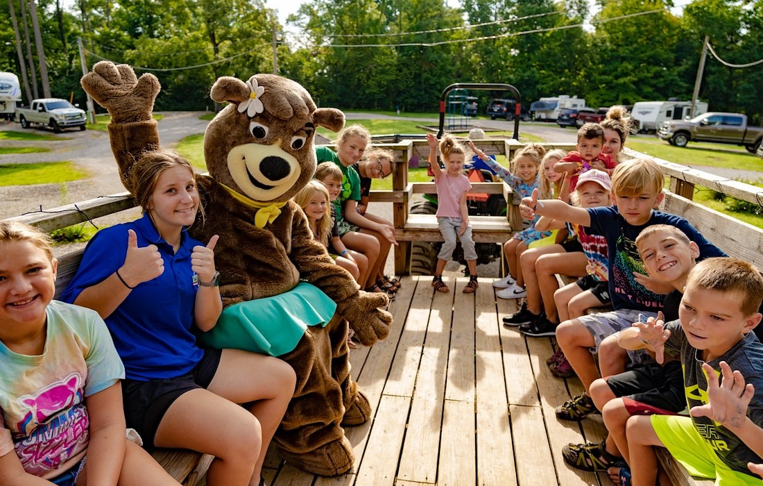 Get a Camp-Resort tour of Jellystone Park™ Lake Monroe