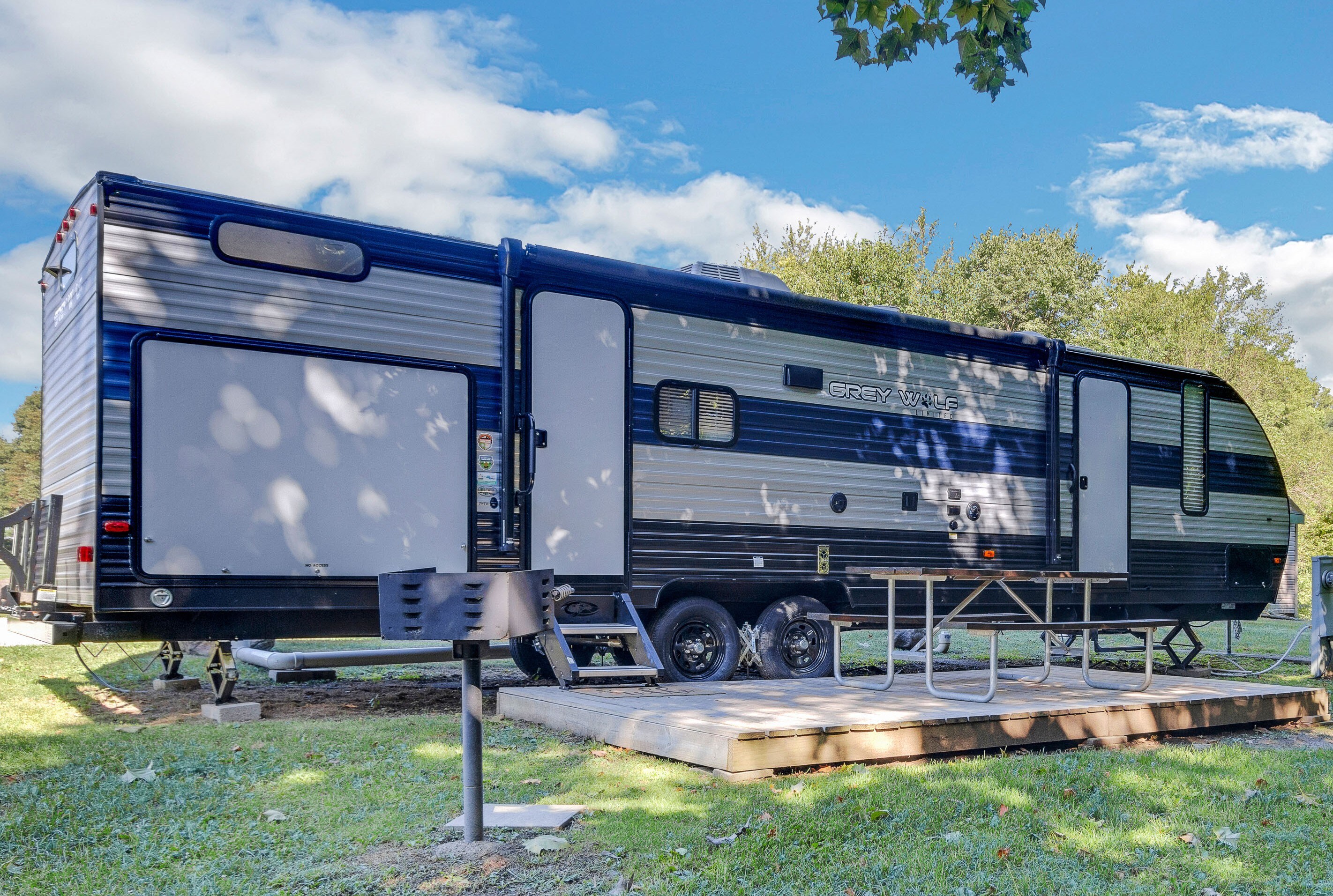 Lodging at Jellystone Park™ Indianapolis East