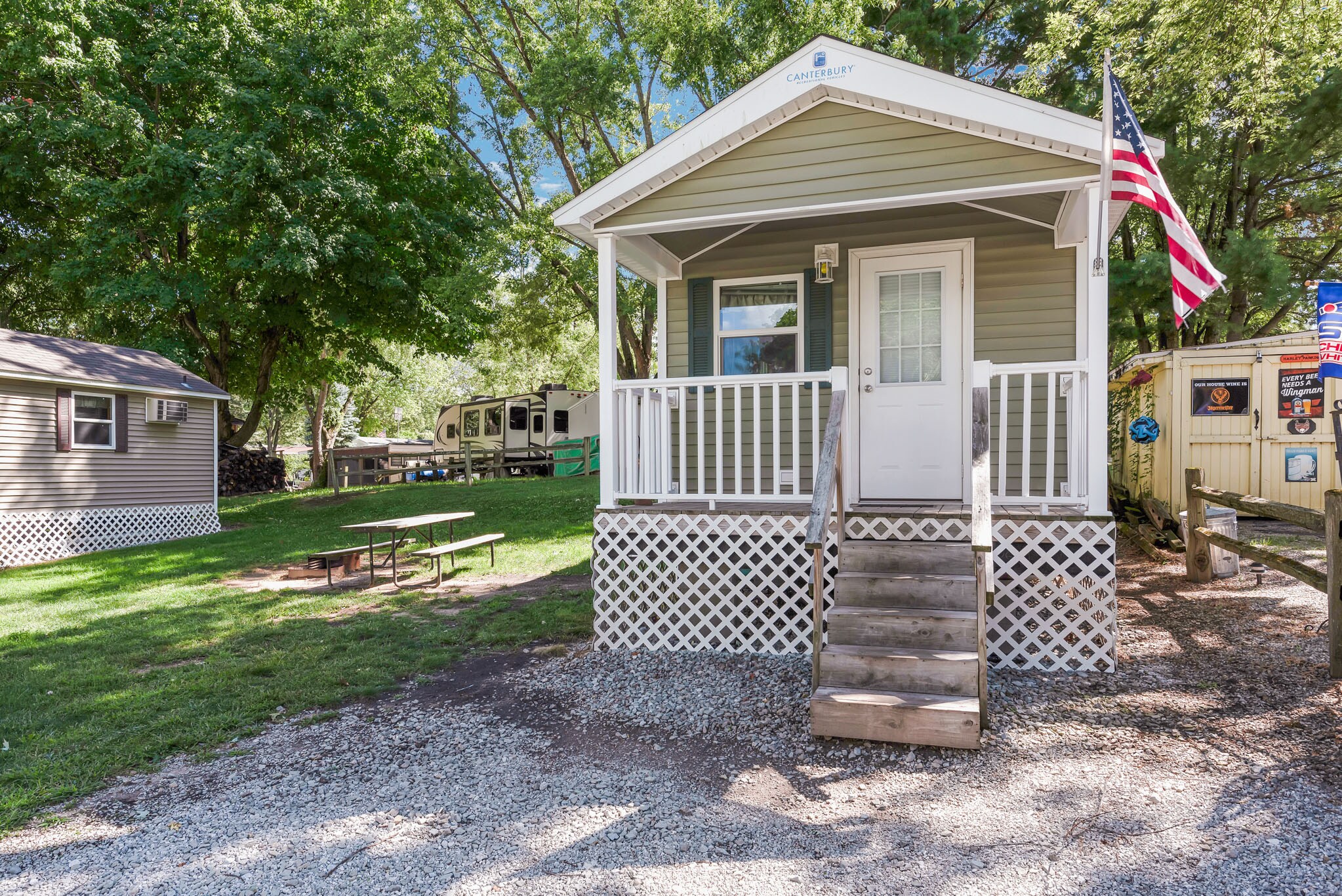 Lodging at Jellystone Park™ Pierceton